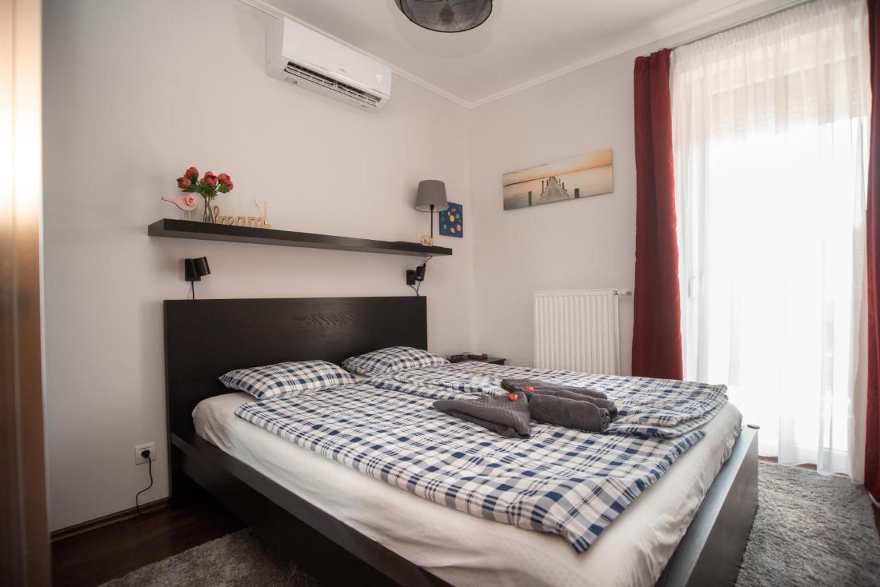 Sunny Home Near Bud With 2Br, Ac And Free Parking 韦切什 外观 照片