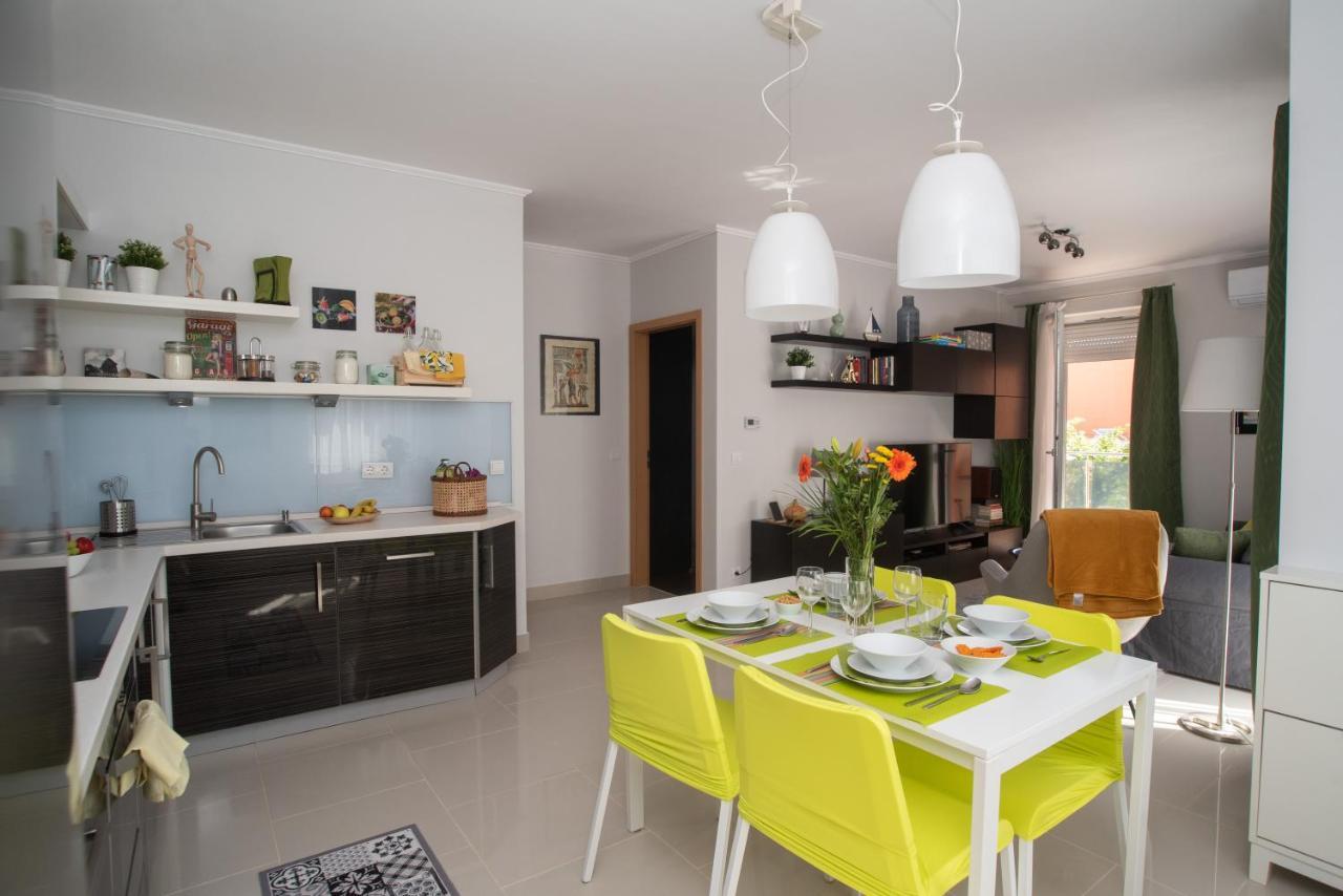 Sunny Home Near Bud With 2Br, Ac And Free Parking 韦切什 外观 照片