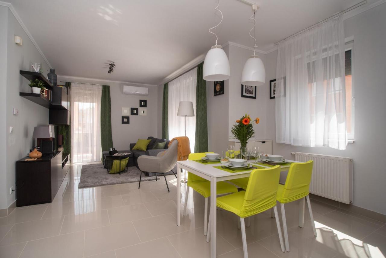 Sunny Home Near Bud With 2Br, Ac And Free Parking 韦切什 外观 照片